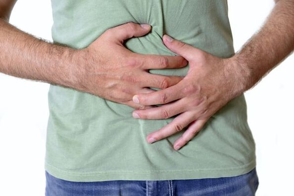 Dolor abdominal debido a parásitos.